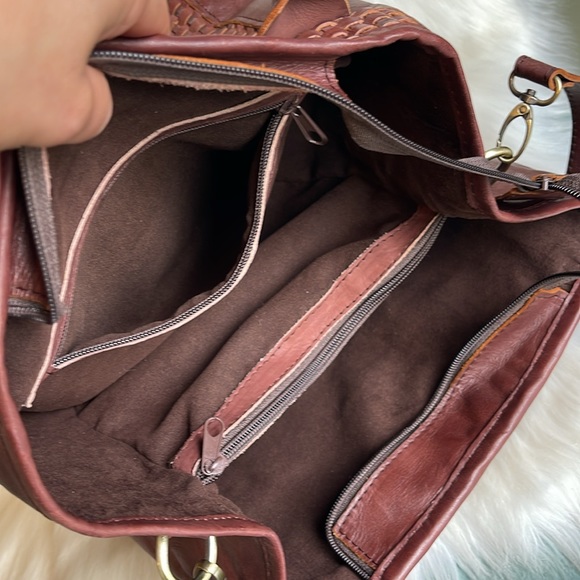 Artisan Woven Genuine Leather Tote Crossbody Bag - Picture 11 of 17